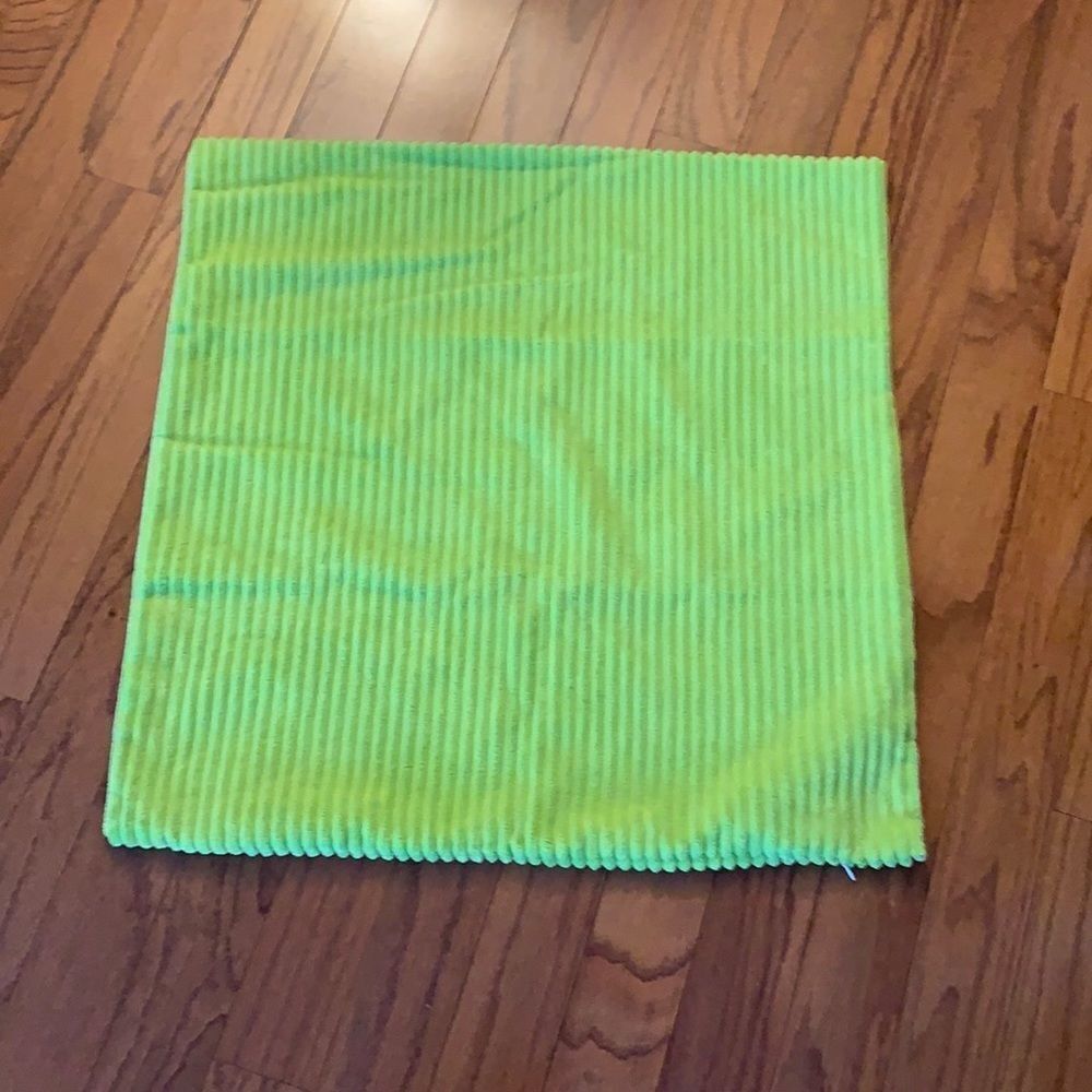 Zippered pillow cover. 